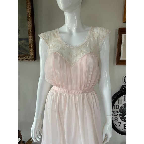 Vintage 50s 60s Juliana Lingerie blush pink lace pleated Negligee Size 34 S/M - Picture 2 of 11